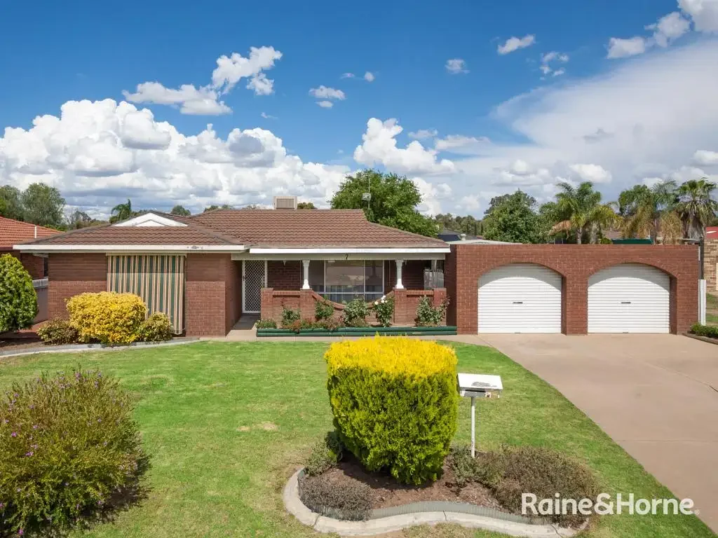 QUIET LIVING IN GLENFIELD