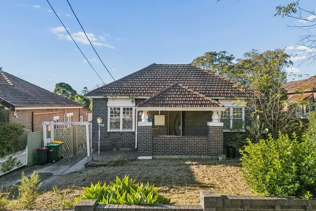 Strathfield 3कमरा Exceptional 980sqm land value opportunity with outstanding future potential