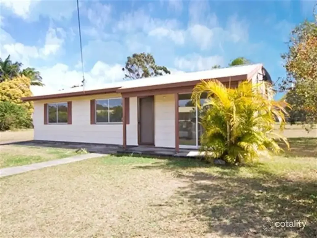 EAGLEBY FAMILY HOME ON A GENEROUS FULLY FENCED BLOCK