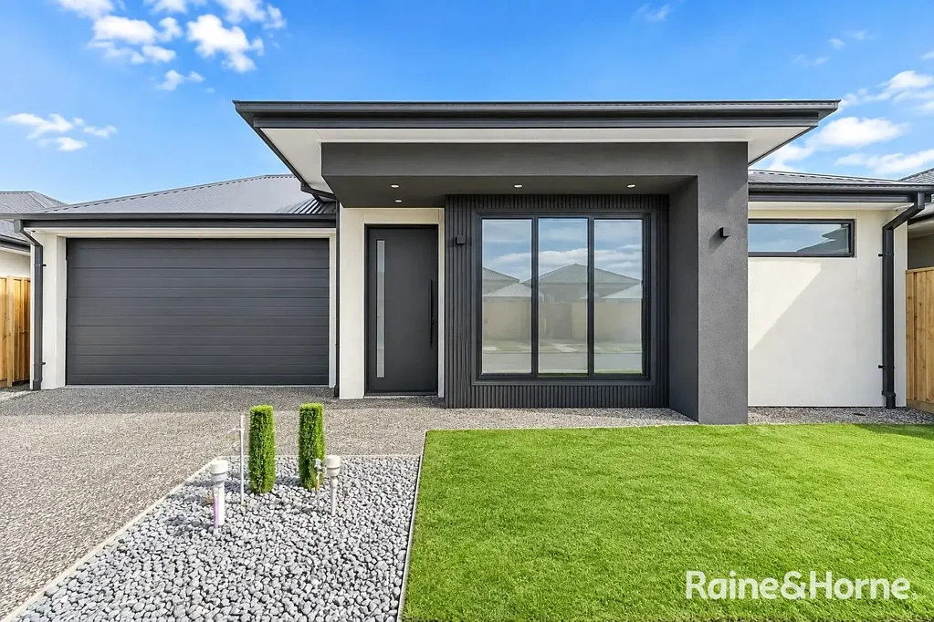 Spacious & Modern Family Living in Wollert