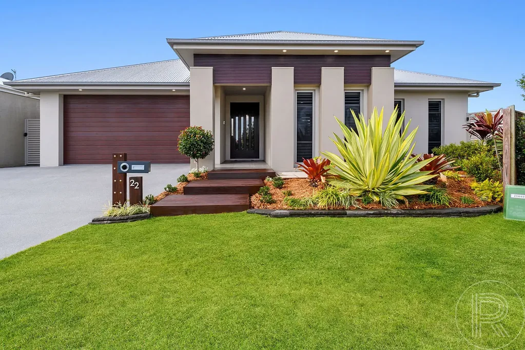 Large Home with Pool in Brightwater Estate