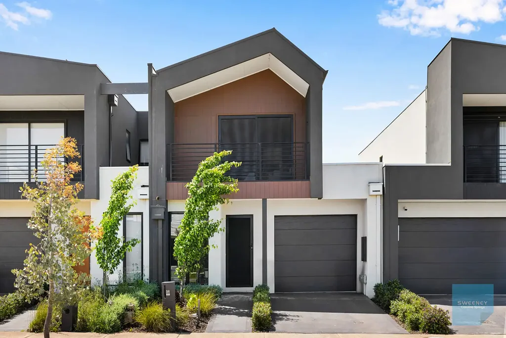 54 Chateau Promenade, Deanside, VIC 3336