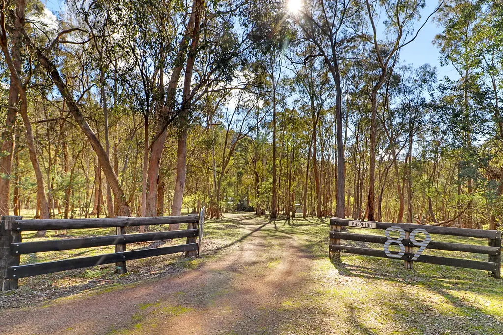 Bonnie Doon  Escape, Explore, Enjoy