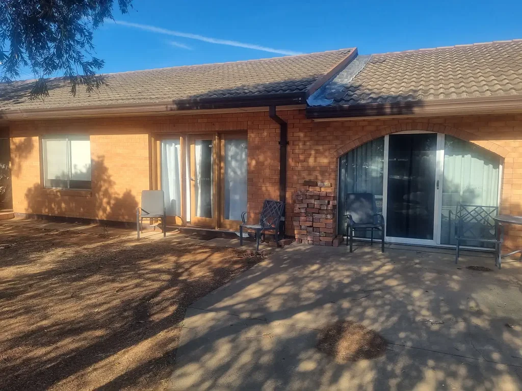 18C Strickland - Fully furnished, spacious, centrally located.