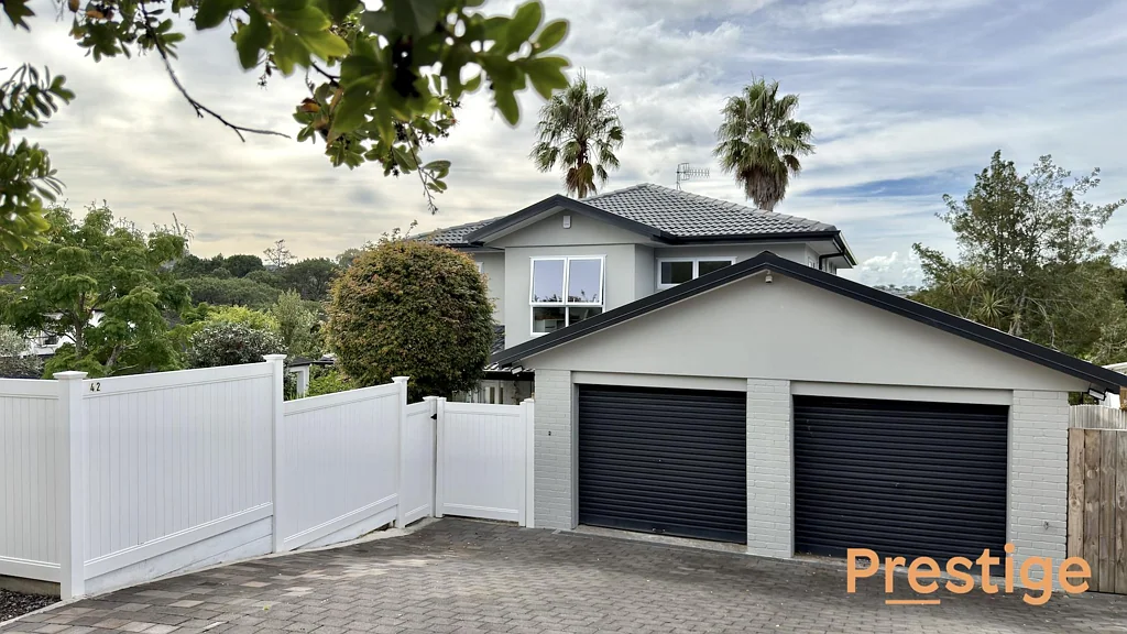 42 Ravenstone Place, Chatswood, North Shore City, Auckland