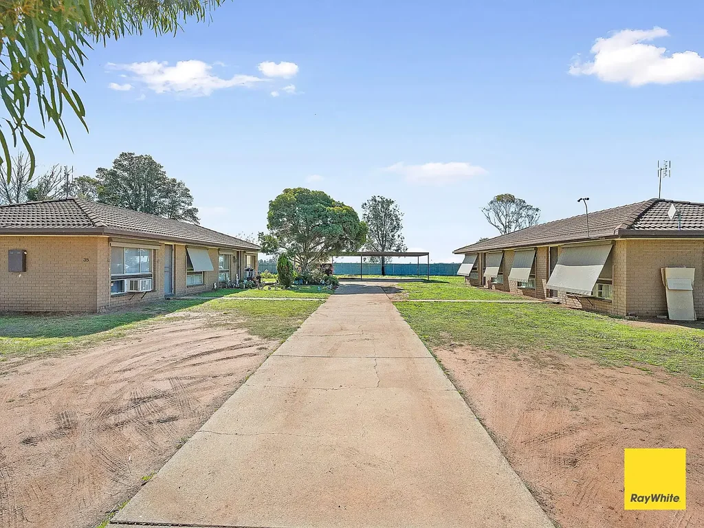 Pyramid Hill 4房  Exceptional Four-Unit Investment Opportunity