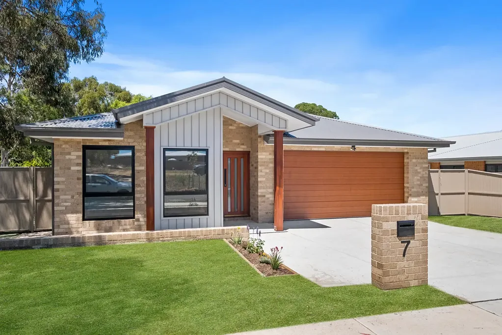 7 James Place, Yass, NSW 2582