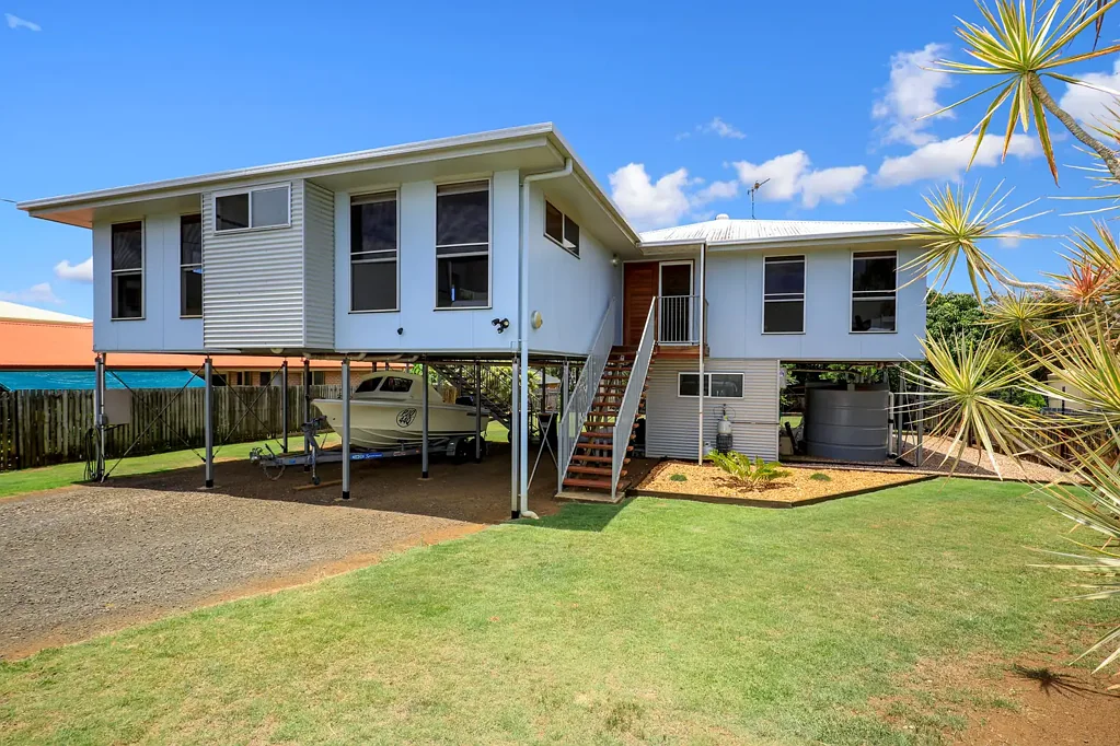 17 Panorama Drive, Qunaba, QLD 4670