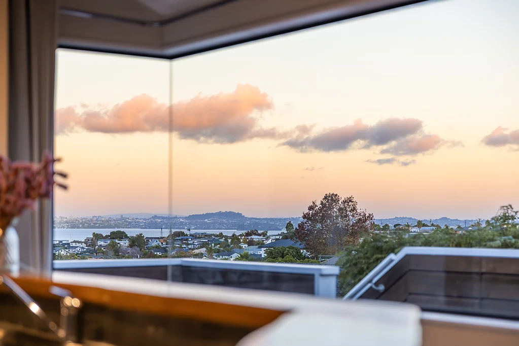 1/11 Bernleigh Terrace, West Harbour, Waitakere City, Auckland