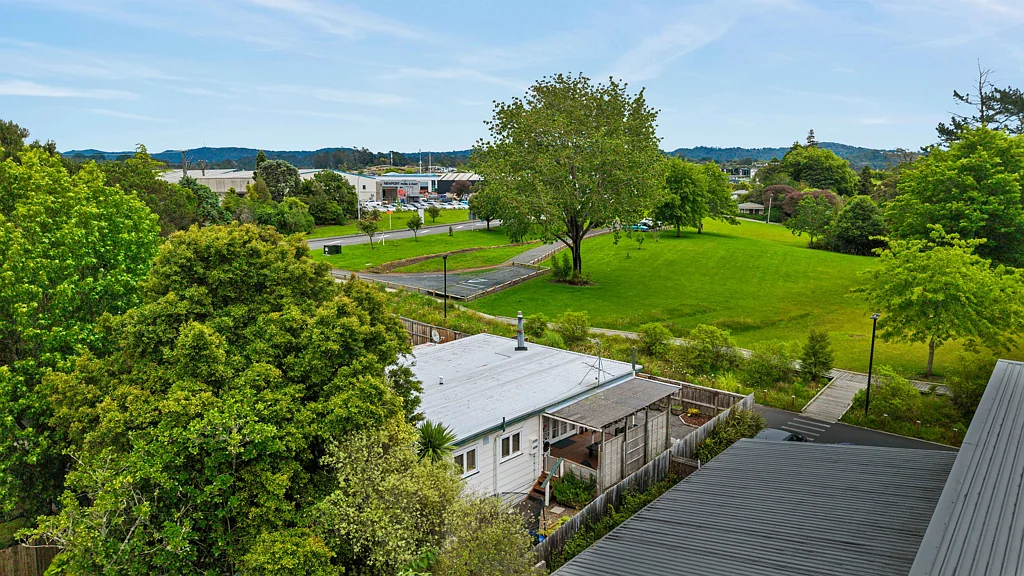 2/617 Swanson Road, Swanson, Waitakere City, Auckland