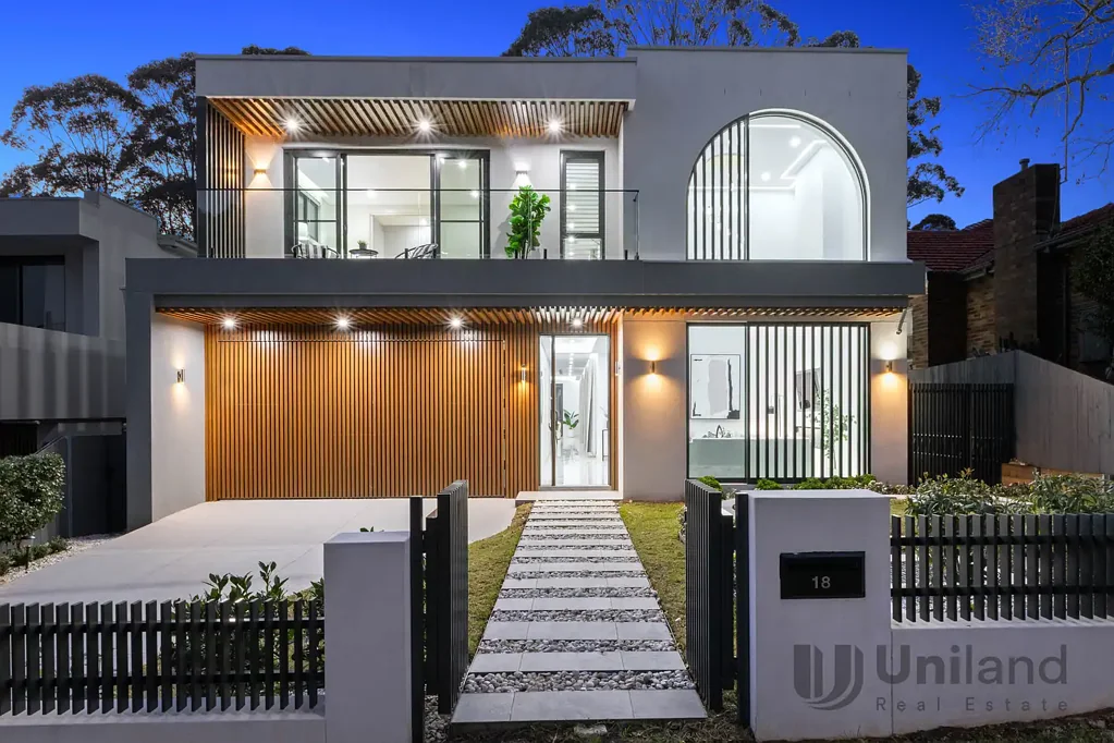 Ryde 5Habitaciones GRAND 2024-BUILT FAMILY RESIDENCE WITH THREE ENSUITES, POOL AND NORTH-WEST REAR