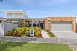 23 Rushmore Court, Leopold