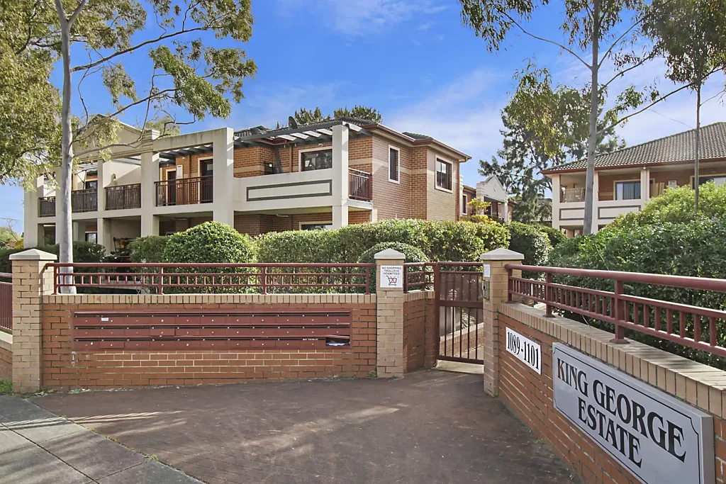 Bright & Spacious Two-Bedroom Apartment in Prime Wiley Park Location