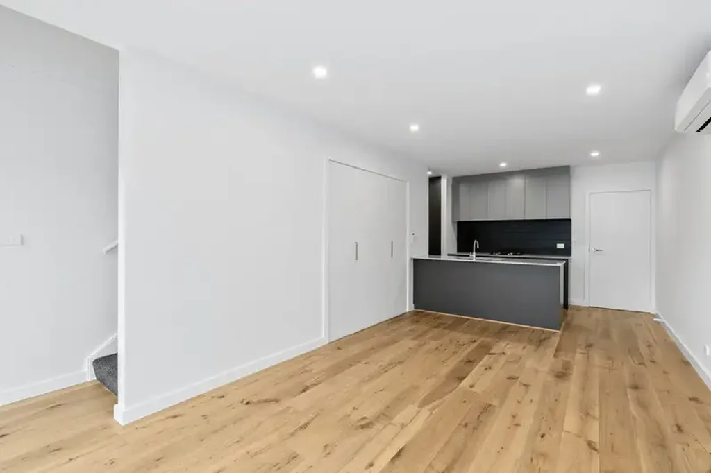 Casey 2ਬੈੱਡਰੂਮ Modern Two-Bedroom Townhouse in the Heart of Casey
