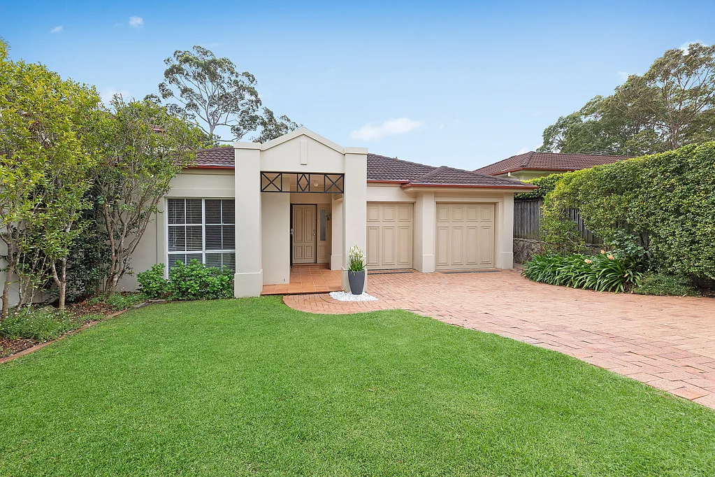 9 Hillcrest Drive, St Ives, NSW 2075
