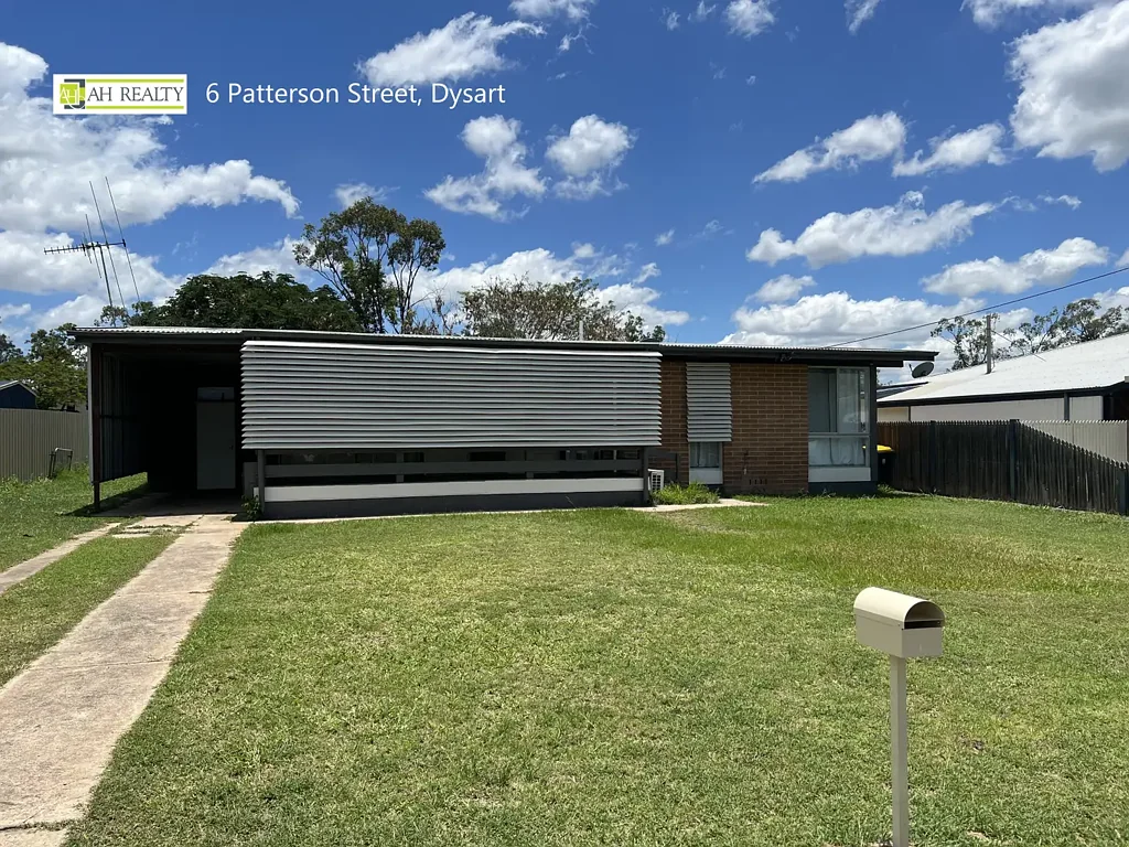 TIDY BRICK HOME ON A LARGE 799m2 BLOCK!