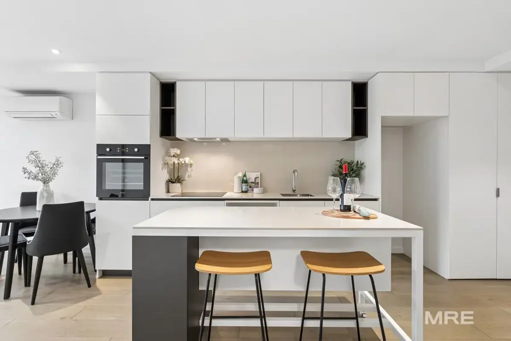 Moonee Ponds 1Zimmer North-Facing Apartment with Generous Floorplan & Premium Lifestyle Amenities