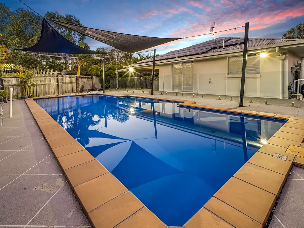 Urangan 4房  One with the LOT - MUST be SOLD !