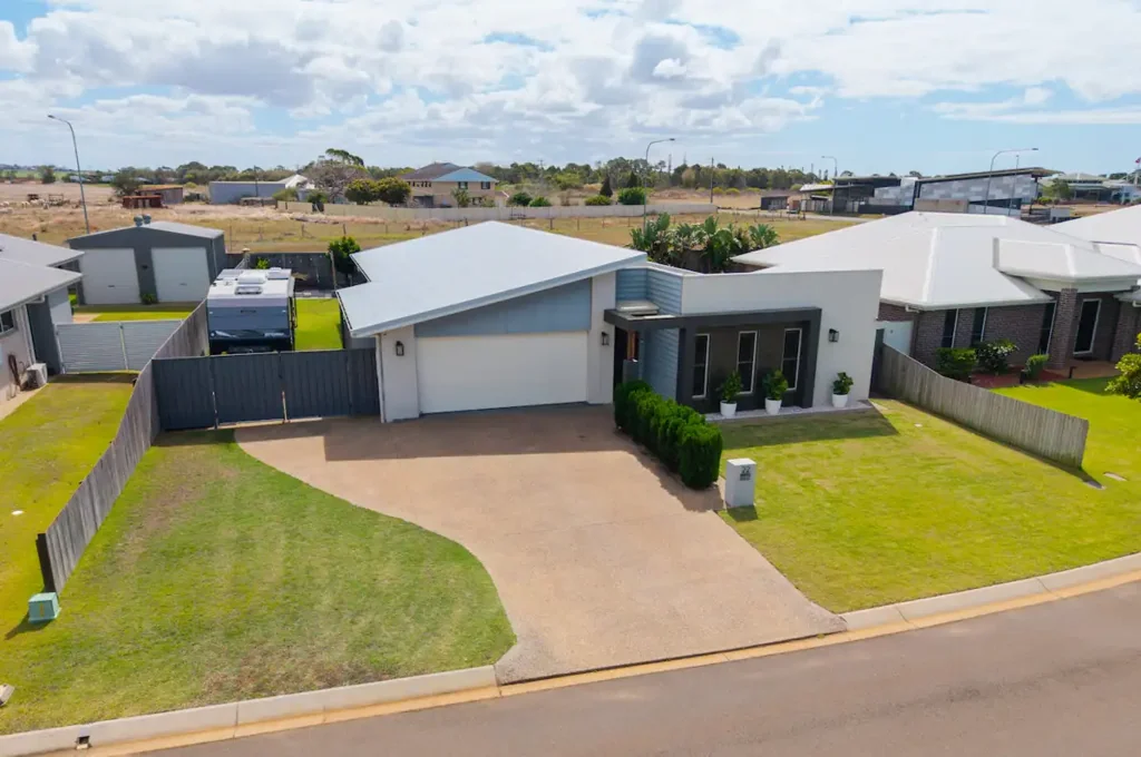 Bargara 4ਬੈੱਡਰੂਮ Modern Coastal Living Minutes from Archies Beach