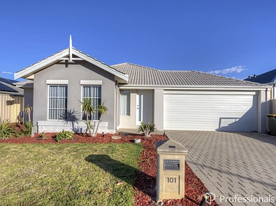 Two Rocks 3 Slaapkamer Perfect Investment at 101 Ashmore Avenue