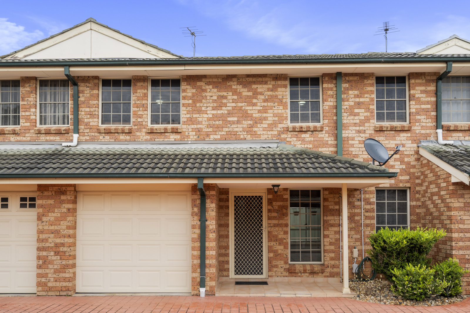 UNIT 7 116-118 CUMBERLAND RD, INGLEBURN NSW 2565, 0 غرف, 0 حمامات, Townhouse