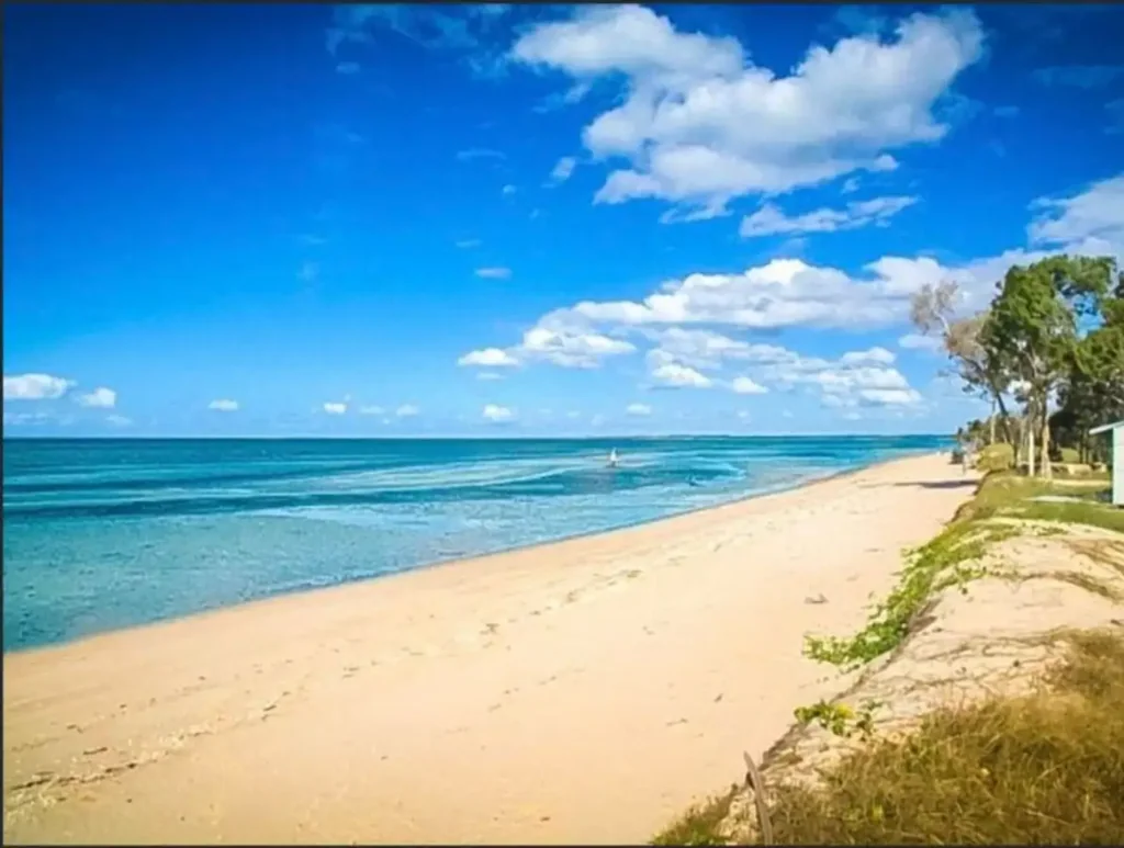 Burrum Heads 3कमरा Coastal Living at an Unbeatable Price! $765,000...750sqm