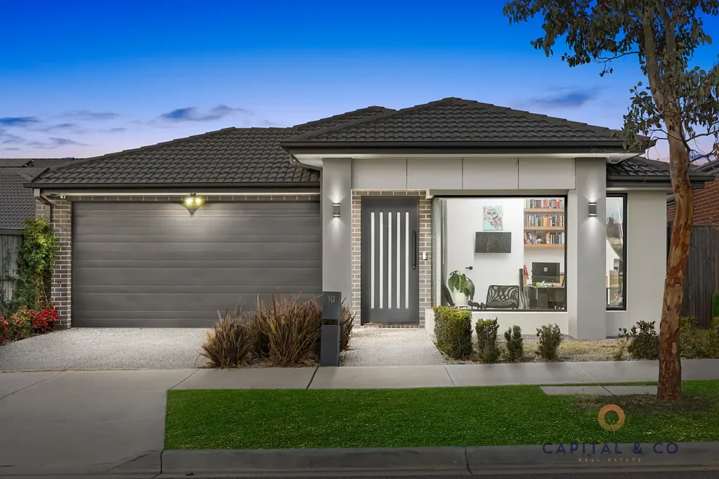 10 Walker Drive, Mickleham, VIC 3064