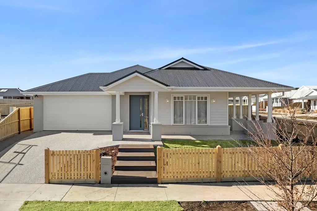 Kyneton 4 Bedroom A Fresh Start - Large Family Home in Kyneton on Riverside