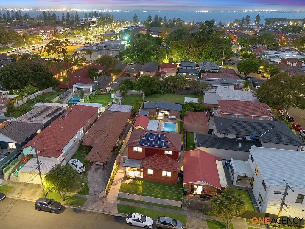 Sans Souci 5Habitaciones RESORT STYLE FAMILY OASIS WITH GRANNY FLAT & POOLSIDE ENTERTAINING