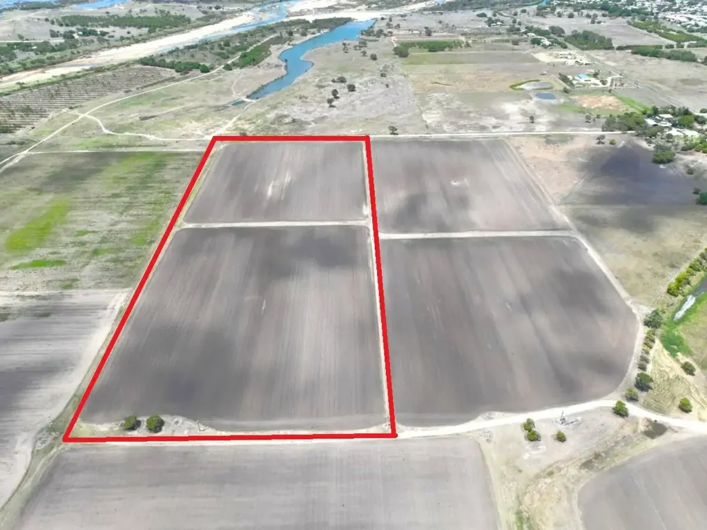 Bowen YOUR NEW LARGE HOME SITE