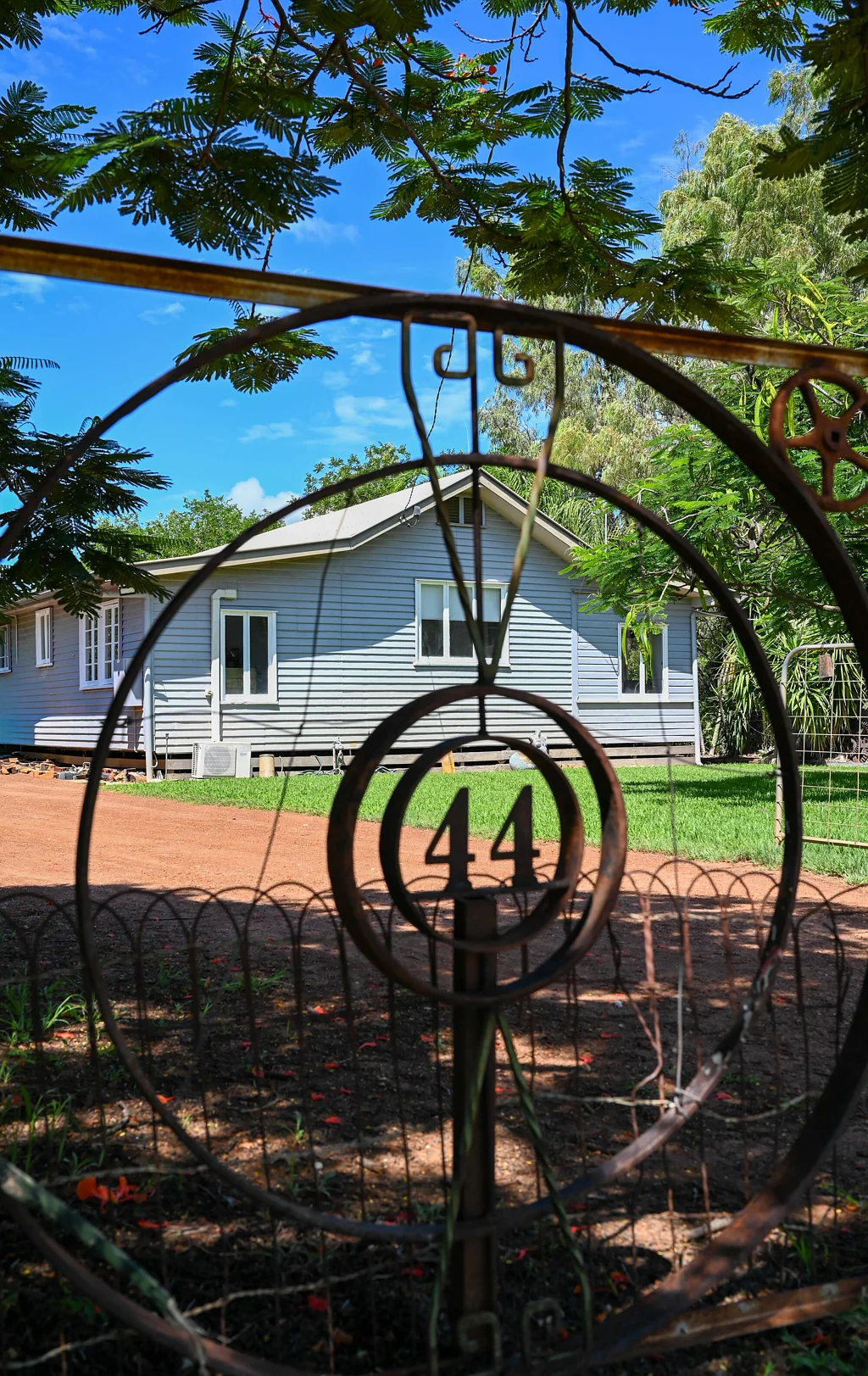 Blackall 4 Bedroom Spacious Family Living in Prime Location