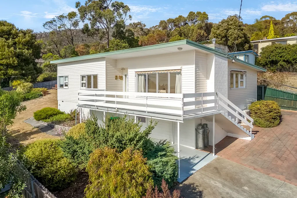 Immaculately presented 3 bedroom family home in a great location