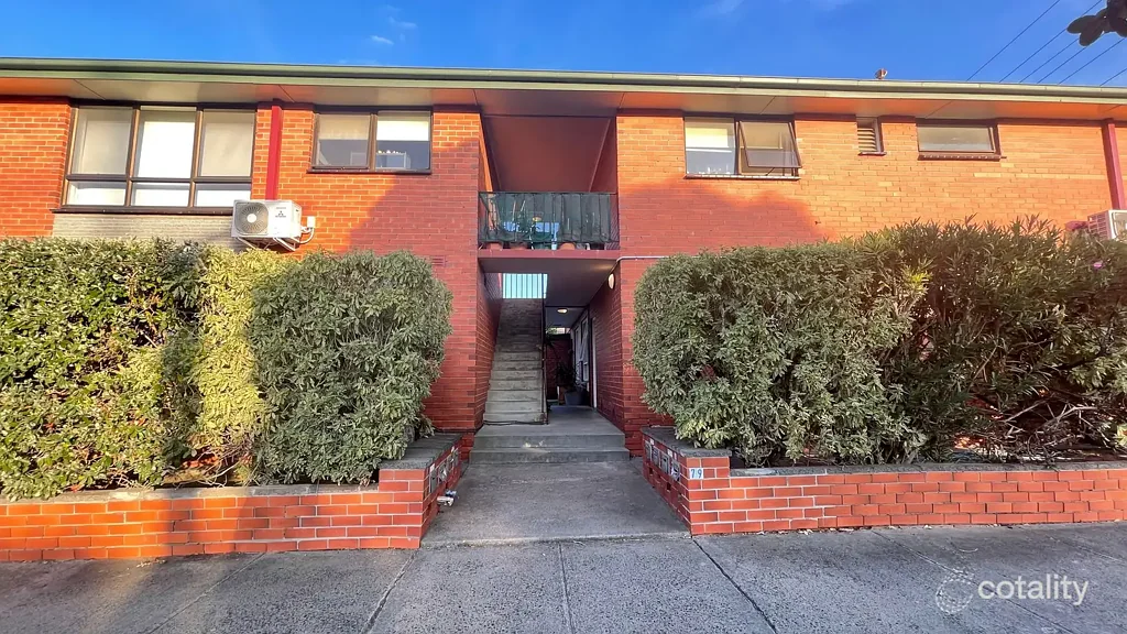 Stylish  1 bedroom apartment in the Heart of Parkdale