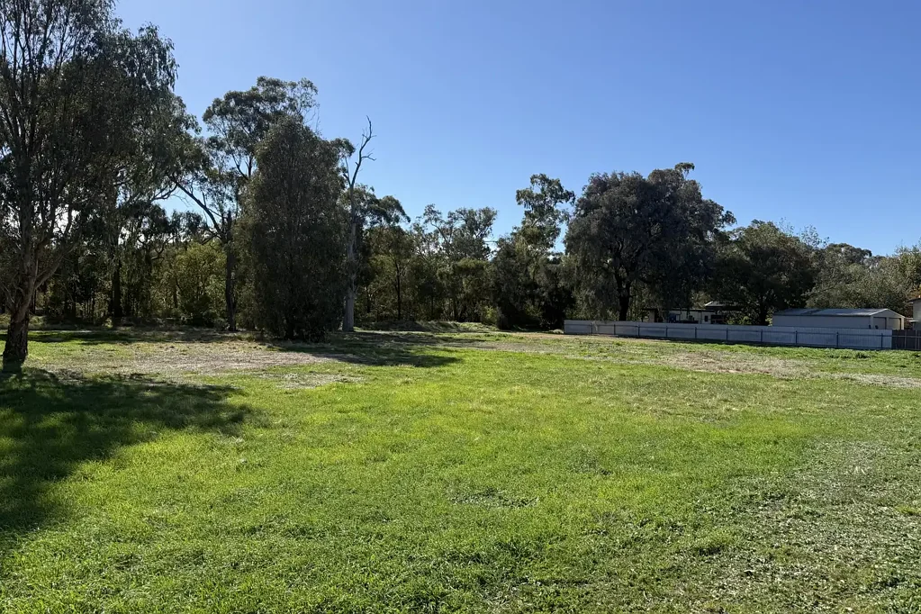 Ganmain  1012sqm Block