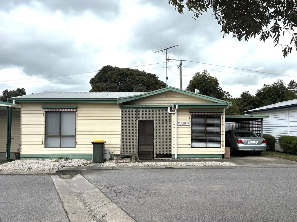 Wonthaggi 2 Bedroom Priced to sell - 2 bedroom home in Park Lane Over 55's Village