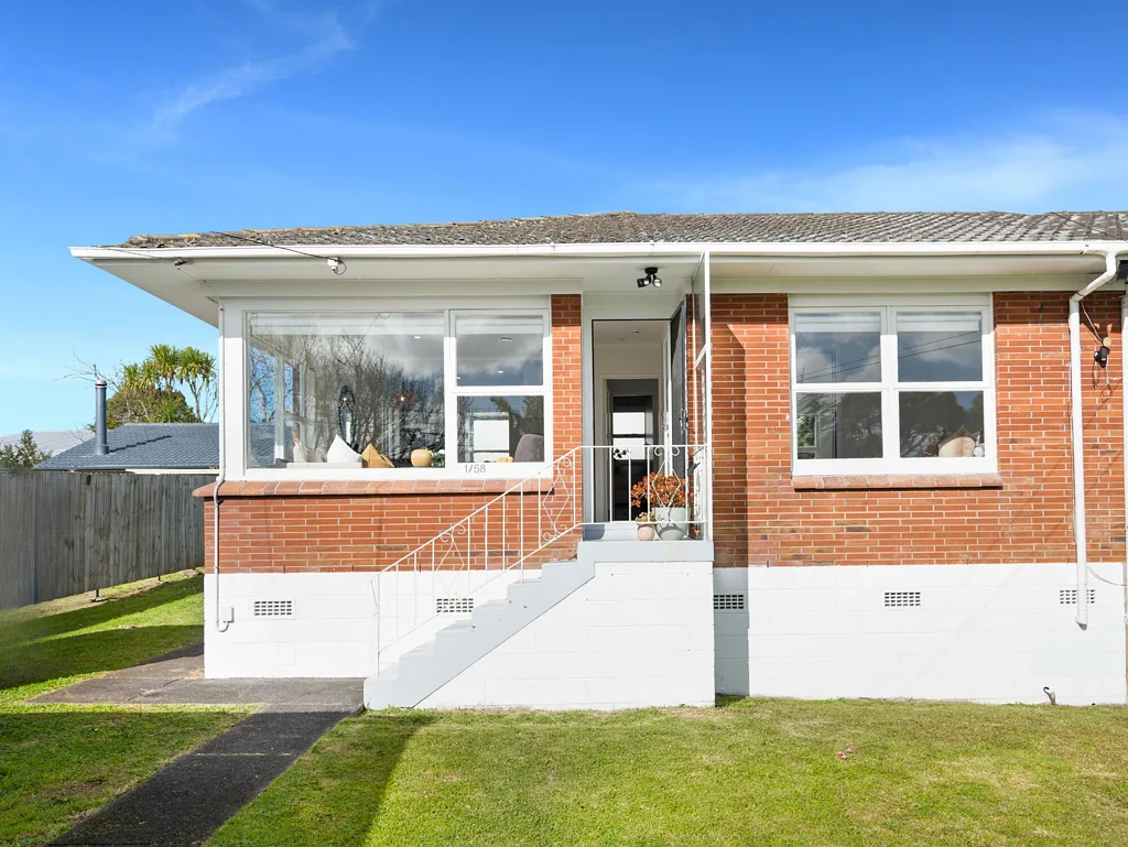 New Lynn 2Phòng ngủ Sunny, Private, And Close To It All!