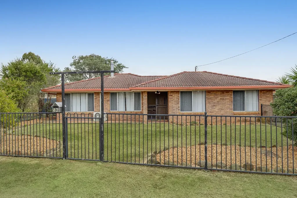 42 York Street, Oakey, QLD 4401