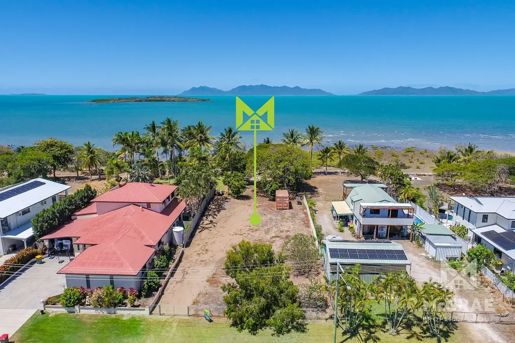 Bowen BEACHFRONT LAND - BEAUTIFUL BRISK BAY