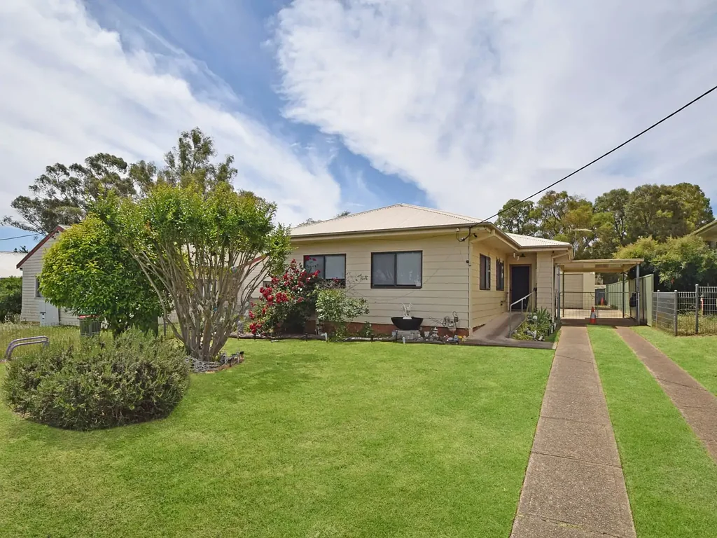 17 Musgrave Street, Young, NSW 2594