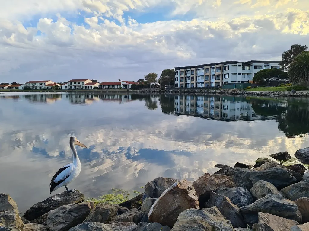 West Lakes 3Kwarto Here's your chance to live lakeside!