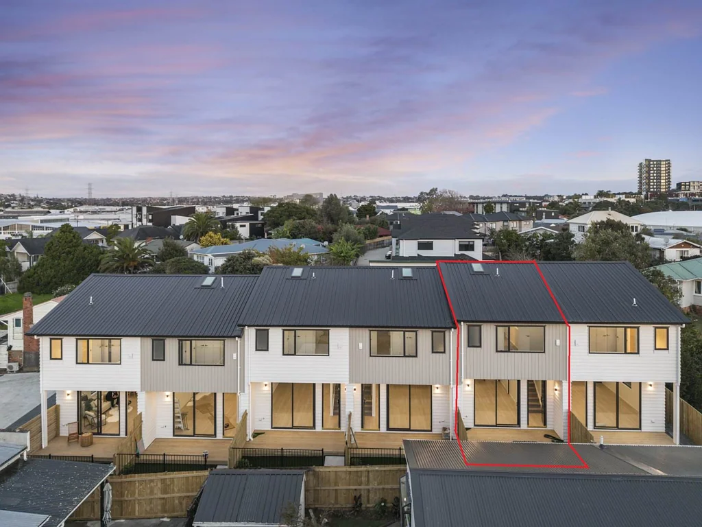 New Lynn 3Kwarto Brand New Modern Living in Heart of New Lynn!