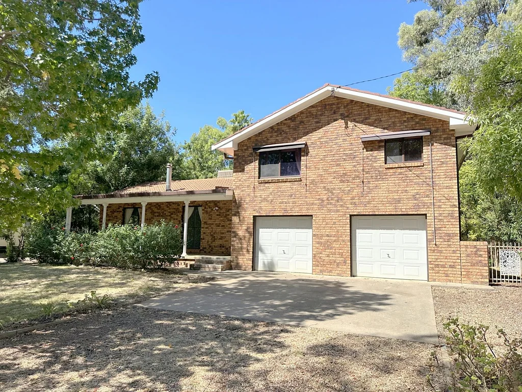 26 Sunnyside Road, Moree, NSW 2400