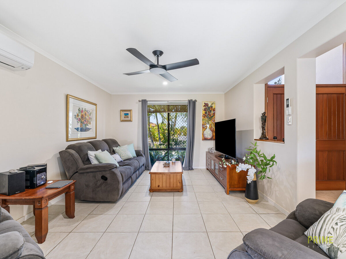 LA PIAZZA UNIT 10 2 BARNSTAPLE ST, TORQUAY QLD 4655, 0 phòng ngủ, 0 phòng tắm, Townhouse