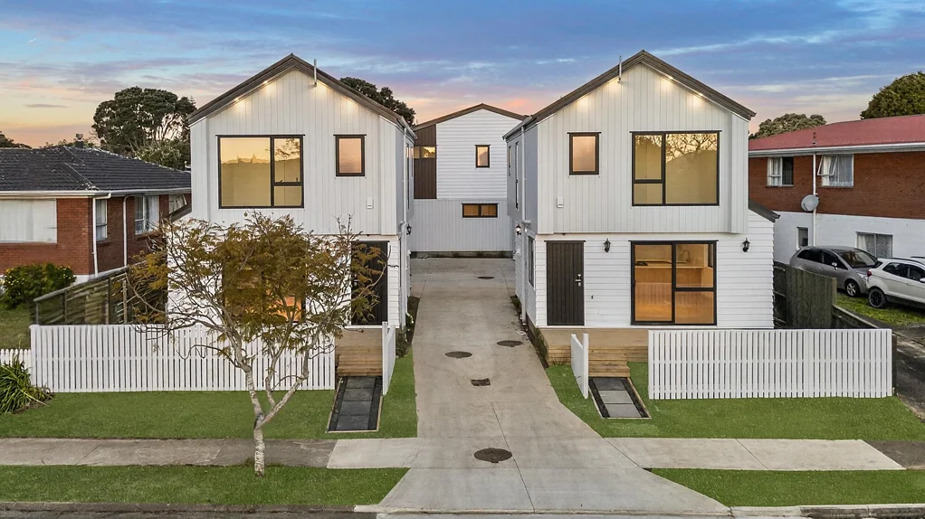 Mangere Bridge 2 Bedroom Completed homes. Style meets parkside living.