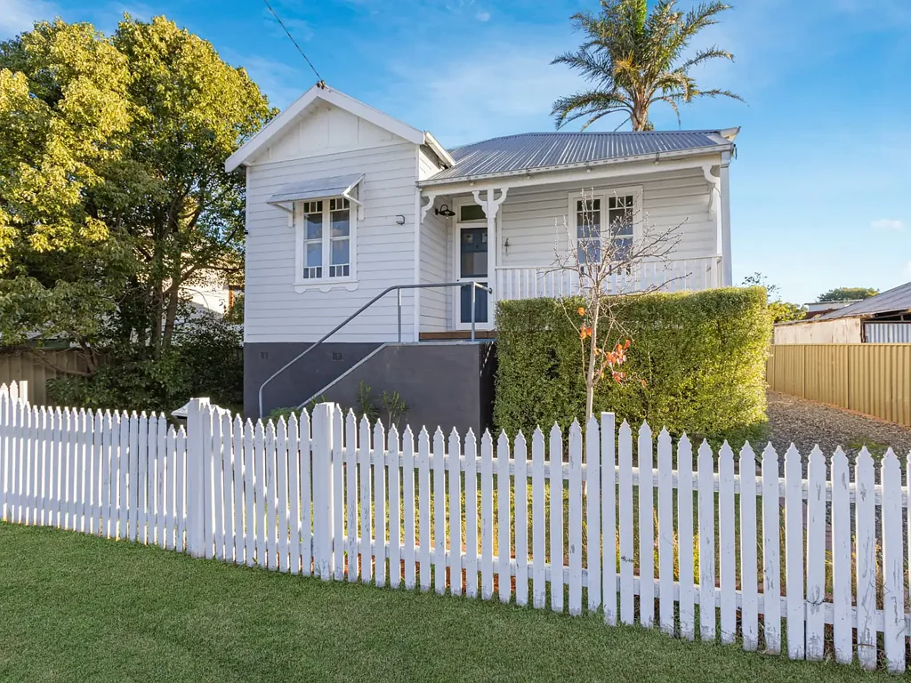 Cessnock 3침실 A Perfect Blend of Heritage and Modern Living