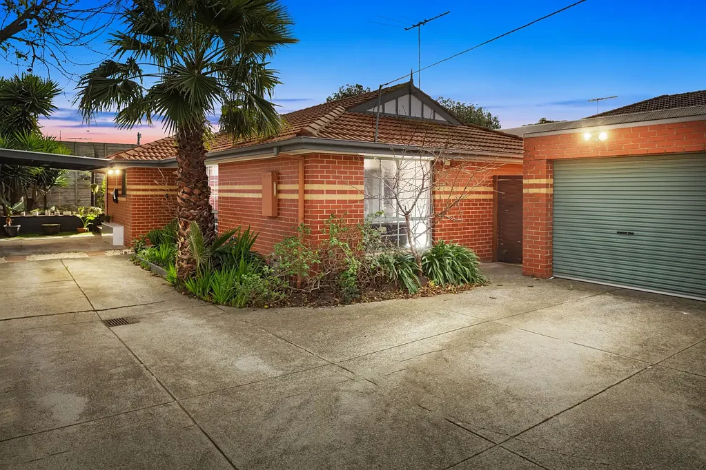 2/73 Grand Parade, Epping, VIC 3076