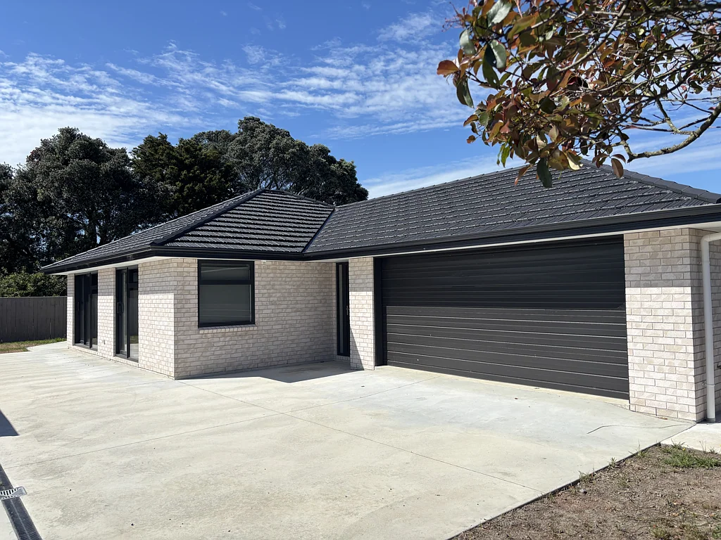 Feilding 4房  Brand New Home - Refreshing in Summer & Cozy in Winter!