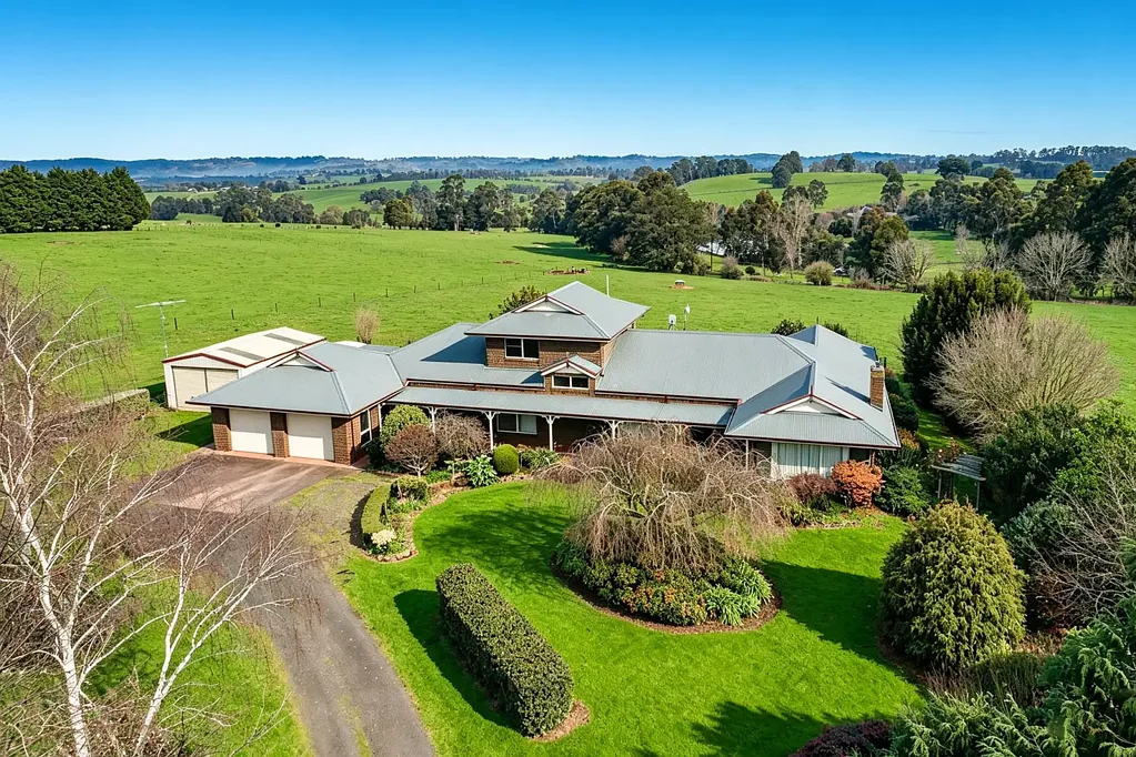 Lardner  Picturesque Lardner Lifestyle 18 Acre Farmlet