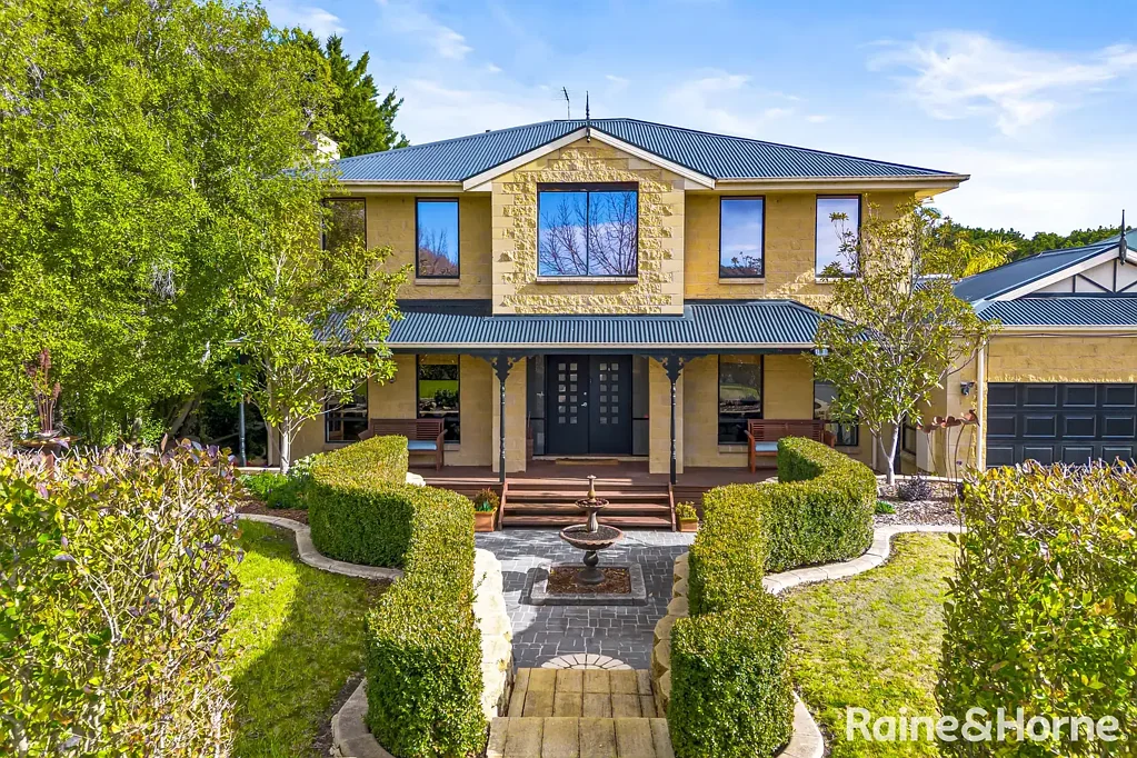 Gisborne 4房  Family Comfort with Views & Versatility - 1921m²