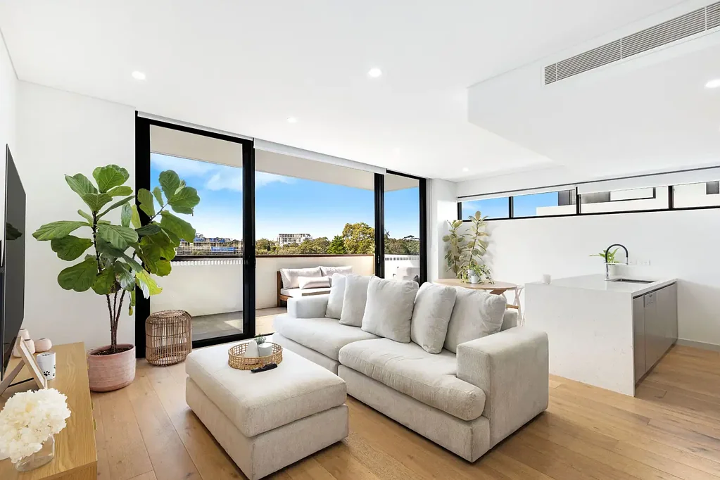Caringbah 3ਬੈੱਡਰੂਮ Spacious, Stylish & Perfectly Positioned with Water and City Views